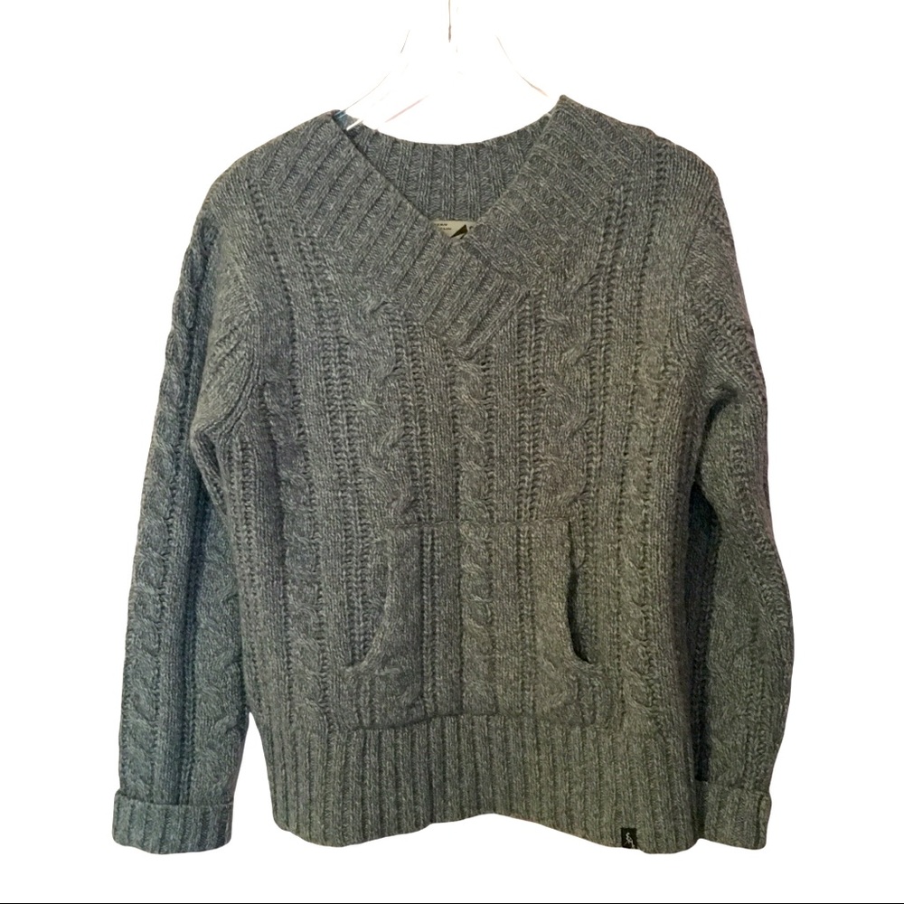 Eastern mountain sports cable knit sweater